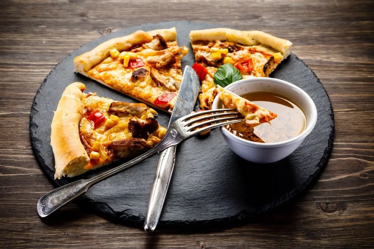 How To Clean A Pizza Stone dwellure