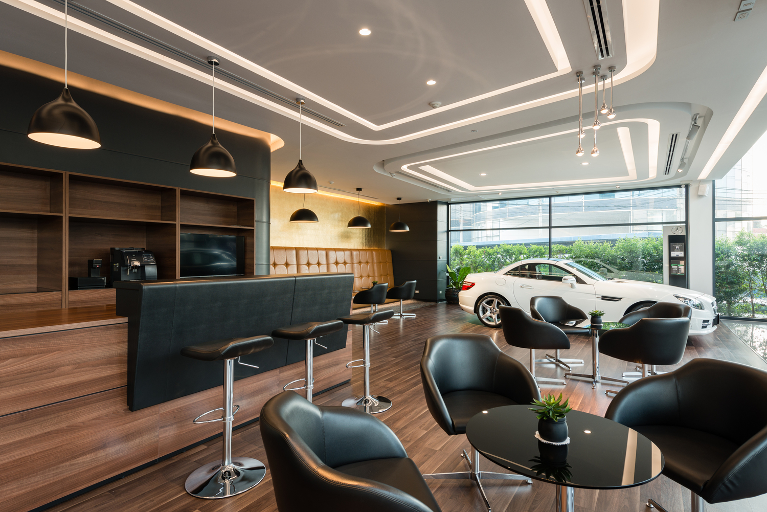 Mercedes Benz Lumpini Showroom dwp