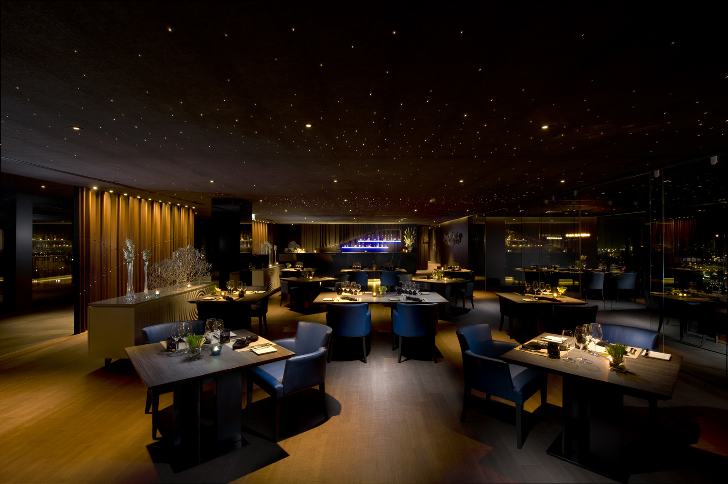 Hilton Rooftop Restaurant & Bar dwp