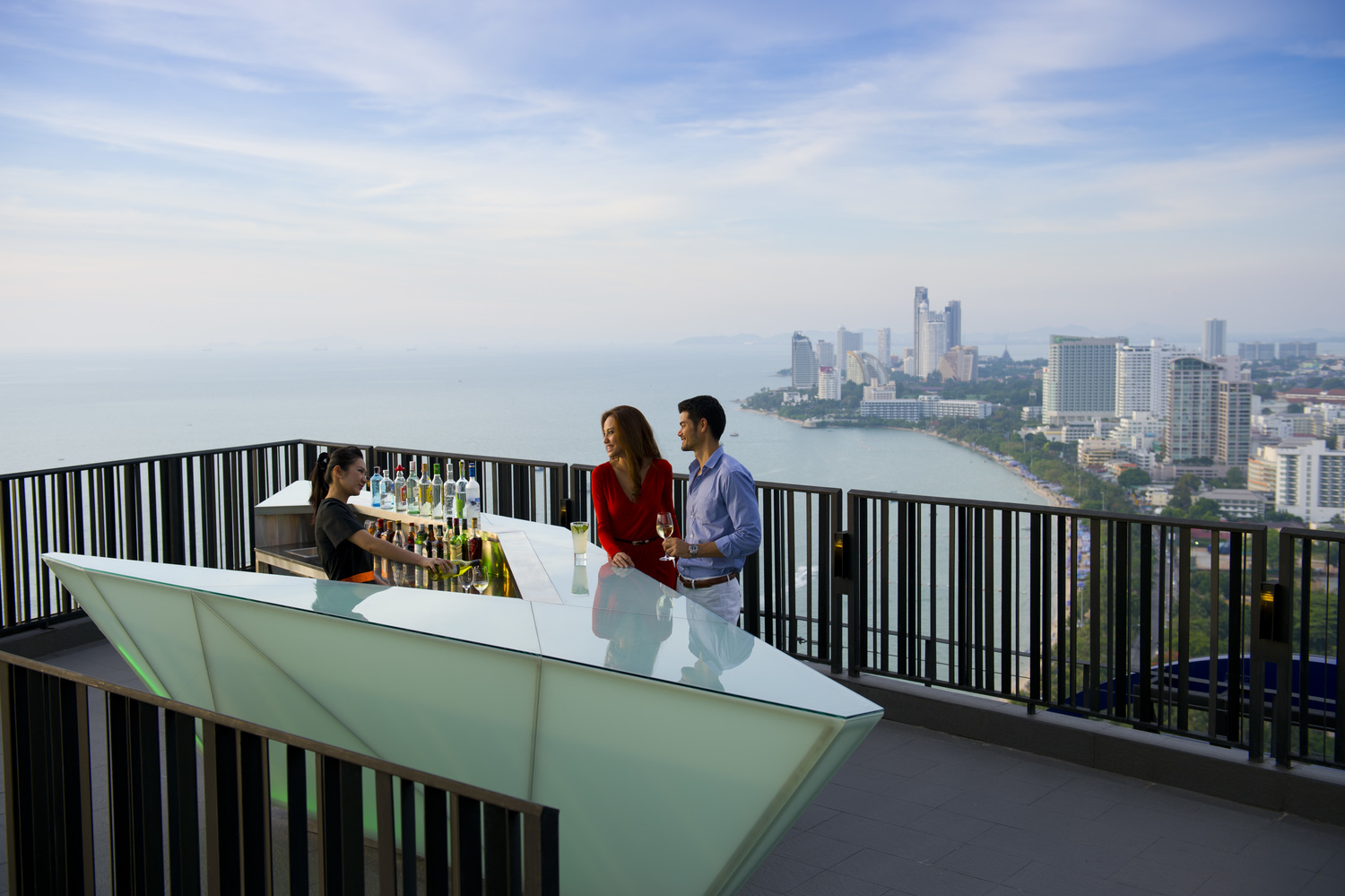 Hilton Rooftop Restaurant & Bar dwp