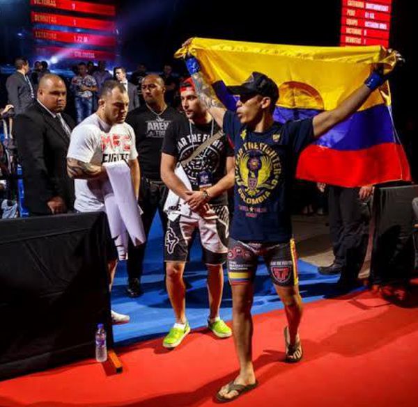 COLOMBIA Y DUMAR ROA HACEN HISTORIA EN EL MUNDIAL DE ARTES MARCIALES