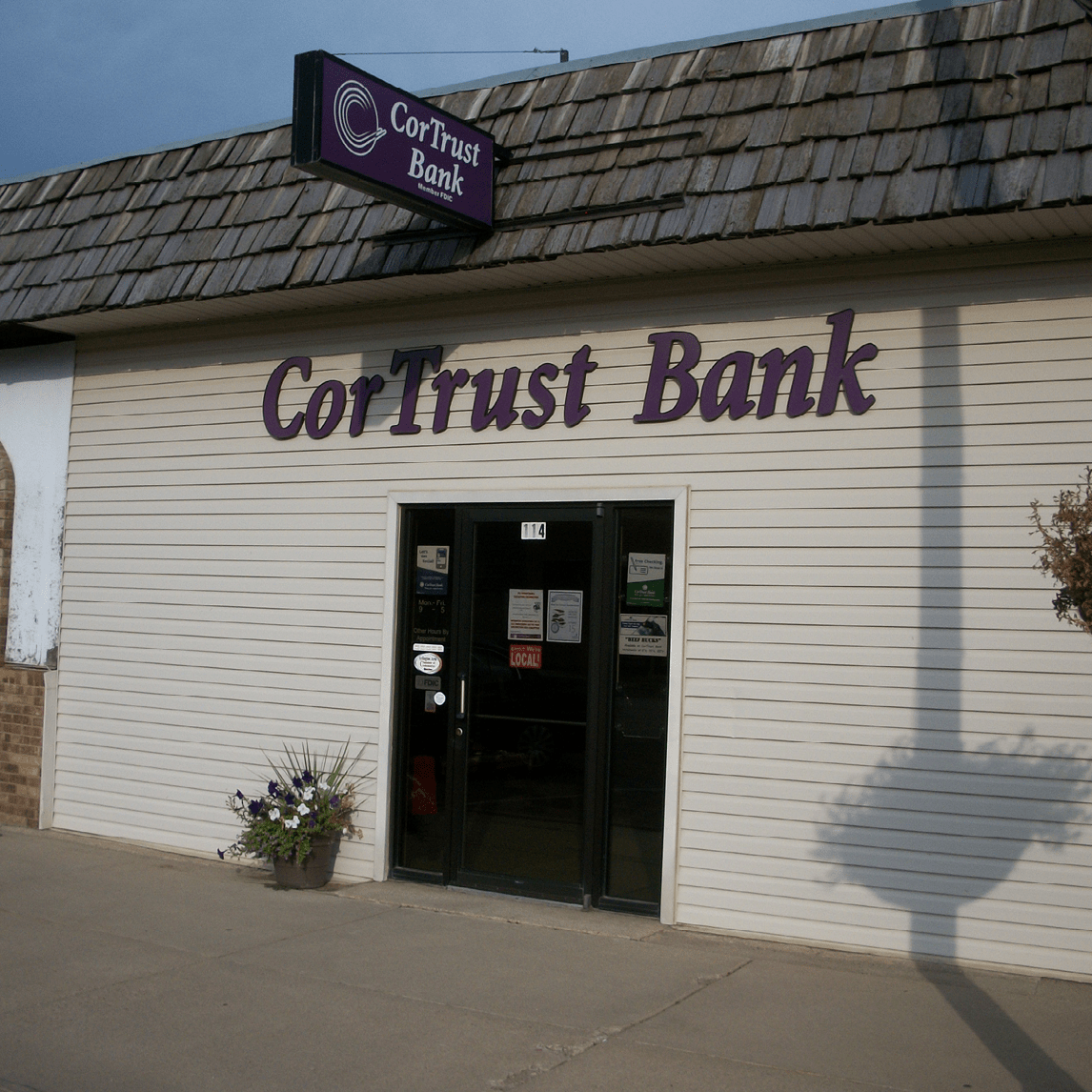 114 S Main Street CorTrust Bank