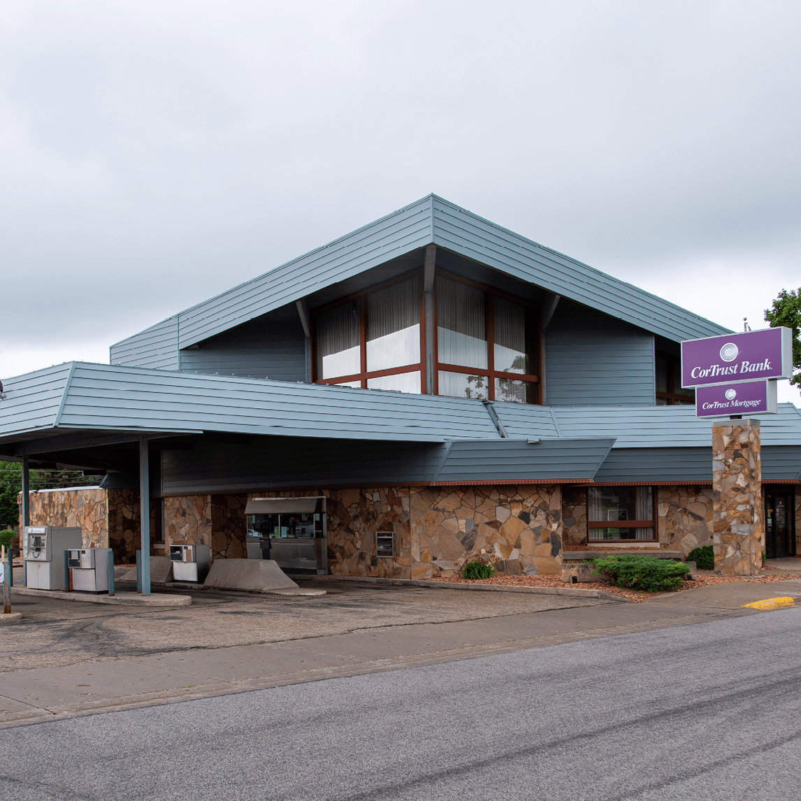 606 11th Street E CorTrust Bank
