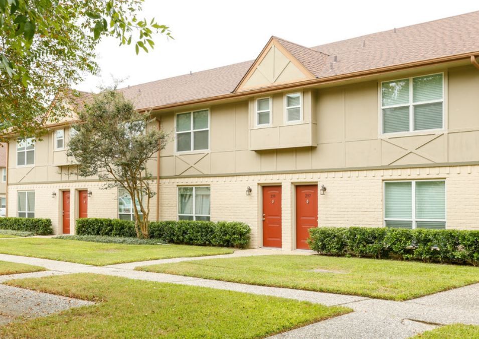 Upland Park, Houston (see reviews, pics & AVAIL)