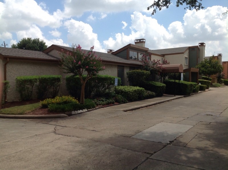 Ambiance Townhomes, Houston (see pics & AVAIL)