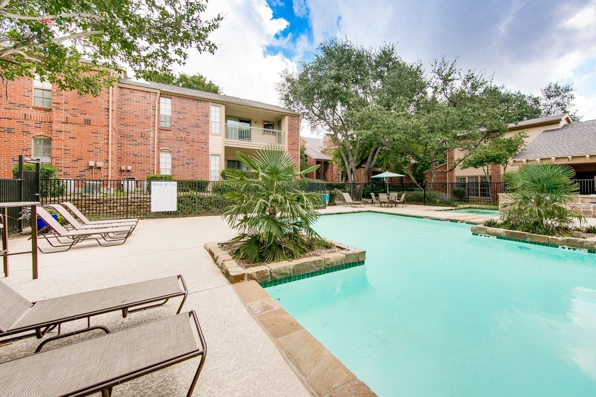 Oaks of North Dallas, Dallas (see pics & AVAIL)