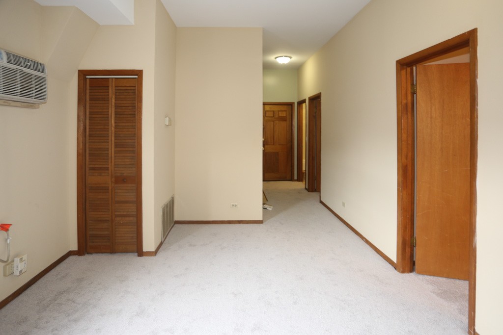 Check Out Today's Cheapest Rentals In Wrigleyville, Chicago