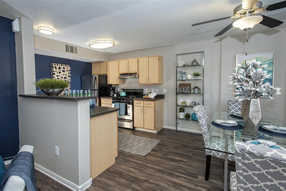 Bella Vista Apartments, Elk Grove (see reviews, pics & AVAIL)