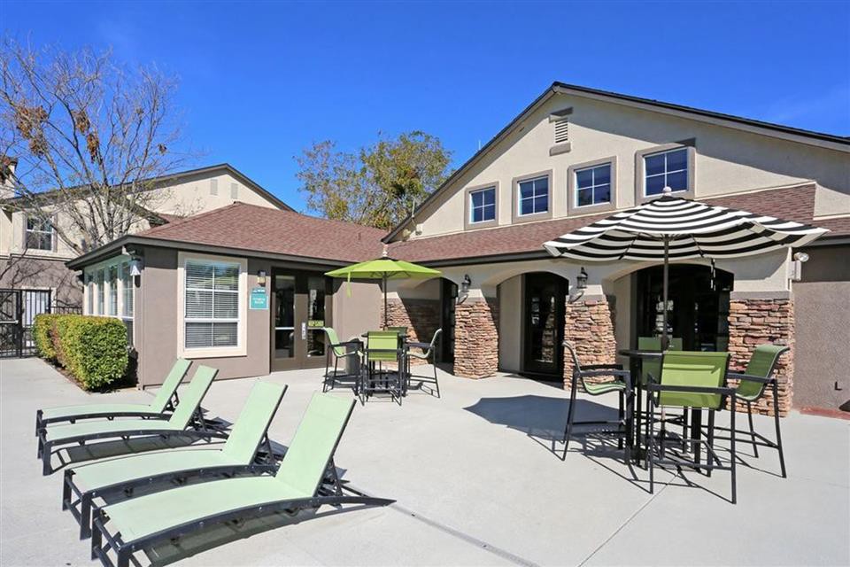 Somerfield at Lakeside Apartments, Elk Grove (see reviews, pics & AVAIL)