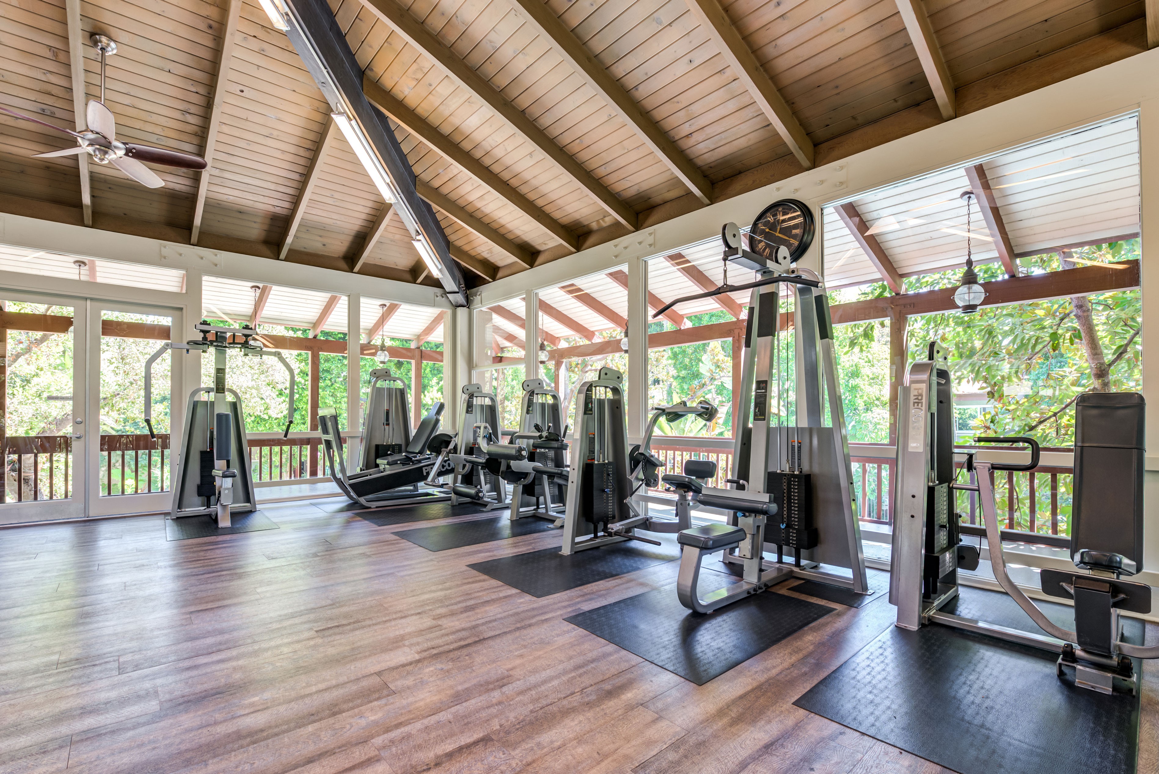 Rancho Los Feliz, Los Angeles (see pics & AVAIL)