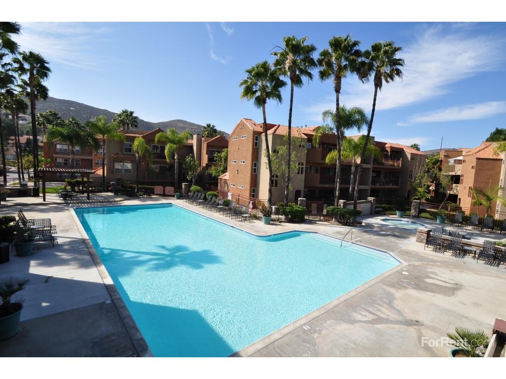 La Terraza Luxury Apartments 10878 Poblado Rd, San Diego, CA 92127