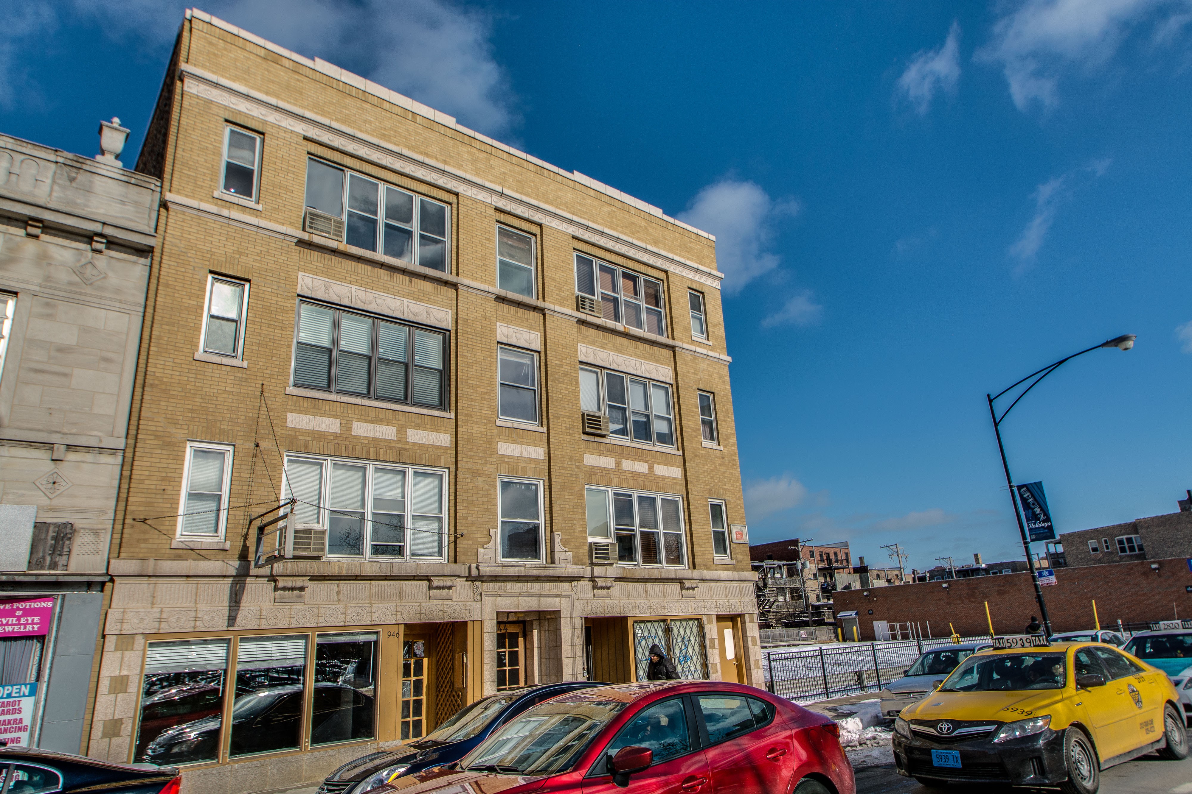 944 W Montrose Ave, Chicago, IL 60613 Apartment for Rent PadMapper