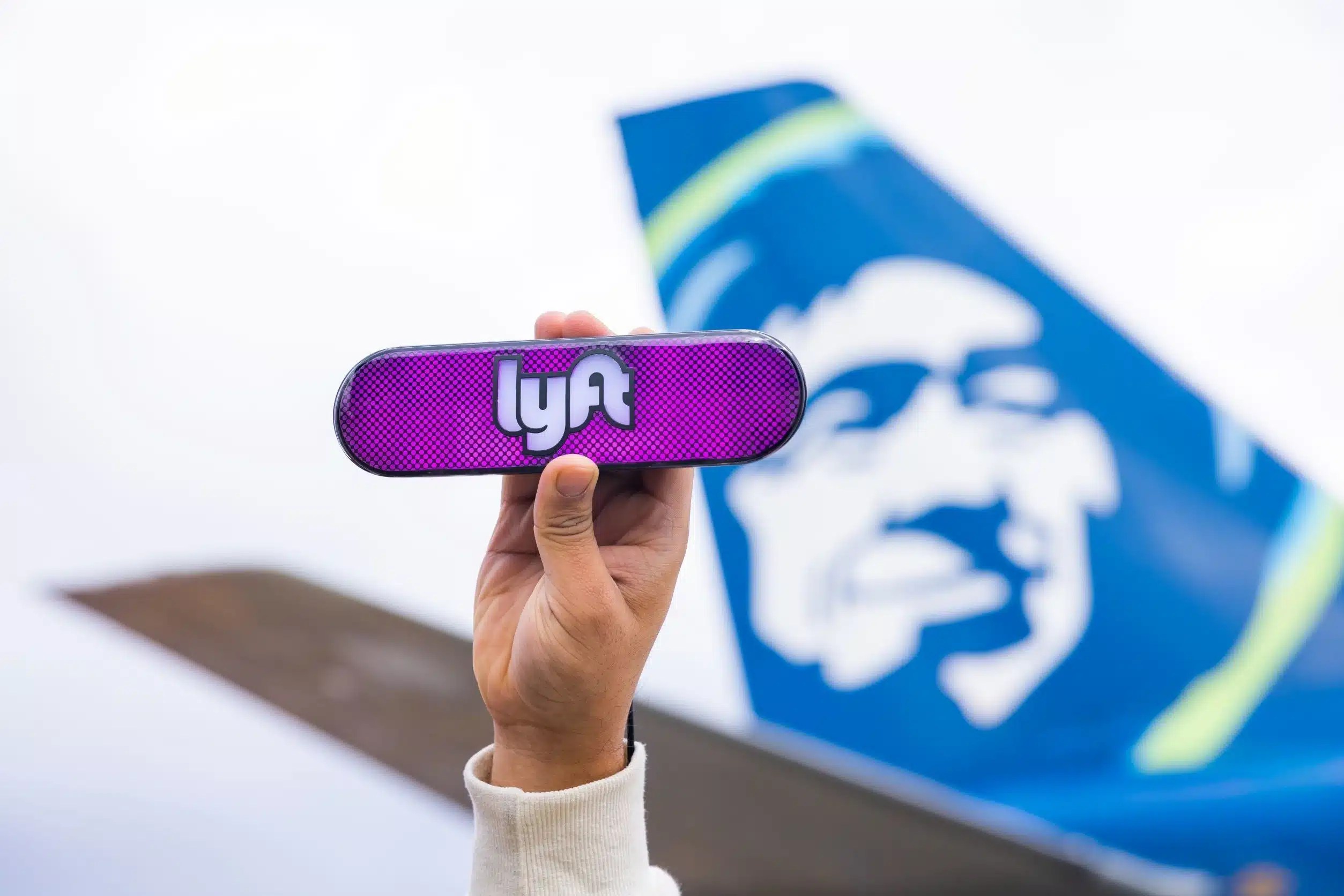 Alaska Airlines and Lyft Announce Partnership, Miles Promotion