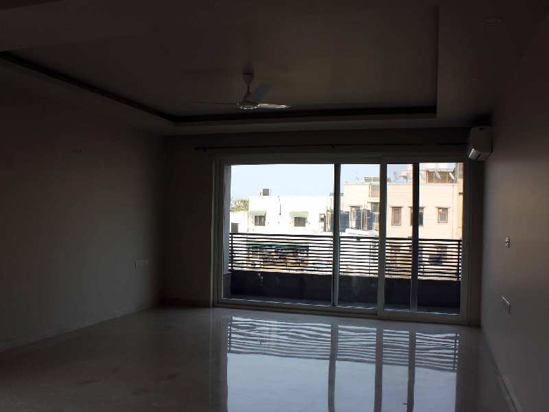 3 BHK 1800 Sq.ft. Builder Floor for Rent in Green Park Main, Delhi