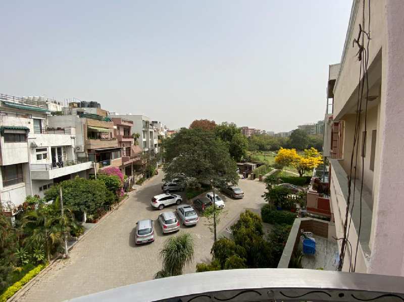 6 BHK House 9000 Sq.ft. for Sale in Aradhana Enclave, R. K. Puram