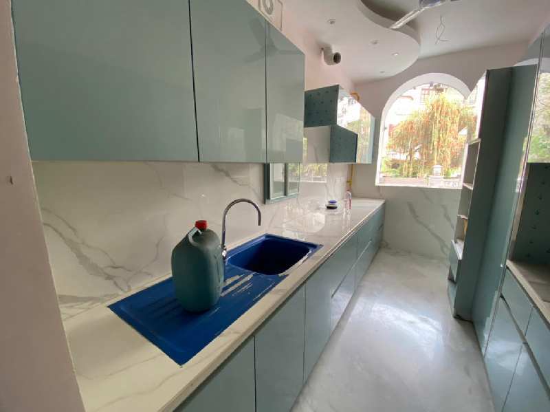 6 BHK House 9000 Sq.ft. for Sale in Aradhana Enclave, R. K. Puram