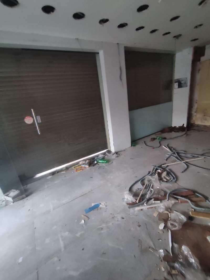 Commercial Shop 200 Sq.ft. for Rent in Gomti Nagar, Lucknow (REI1082161)