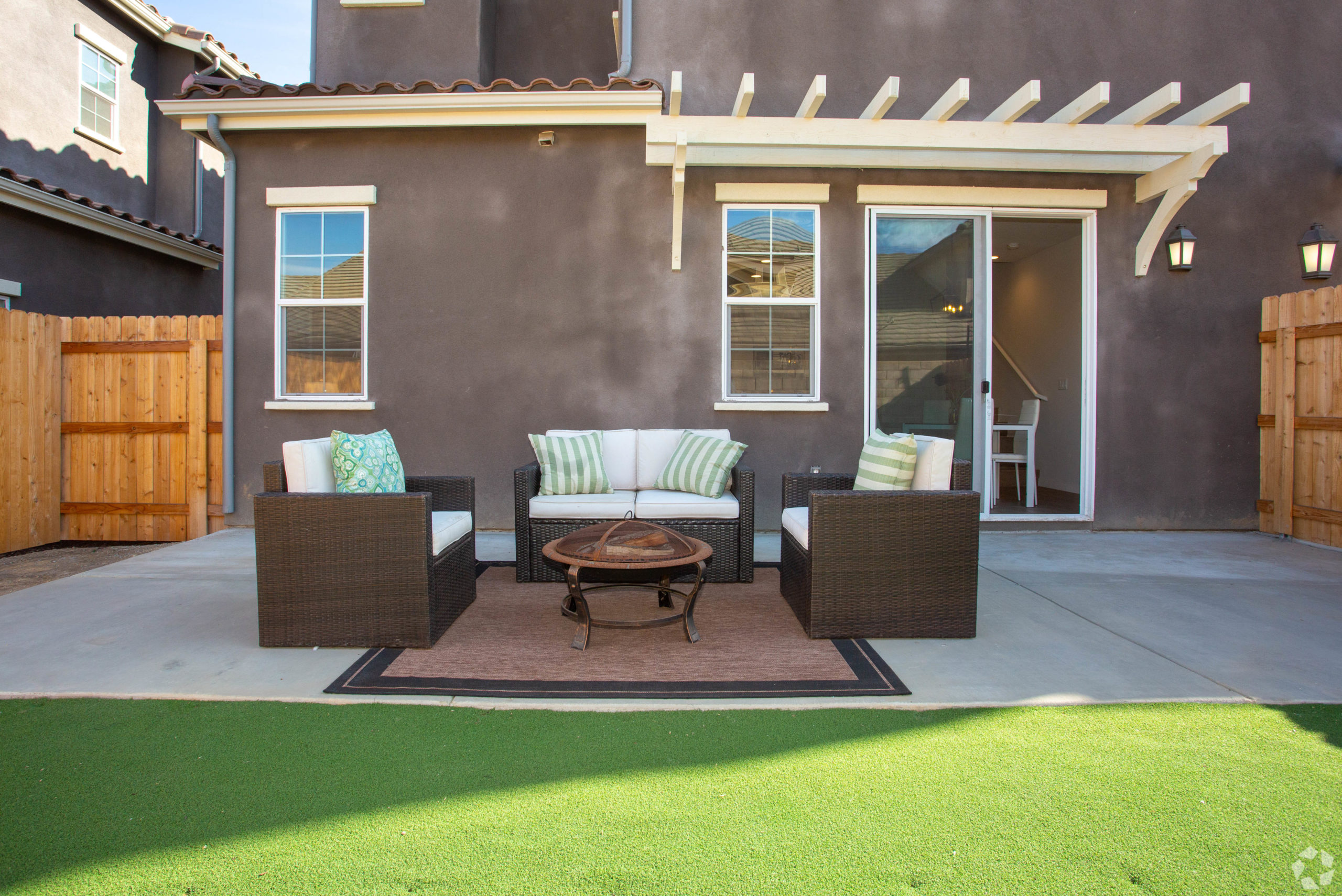 Refugio Townhomes Santa Maria, CA Dynamic