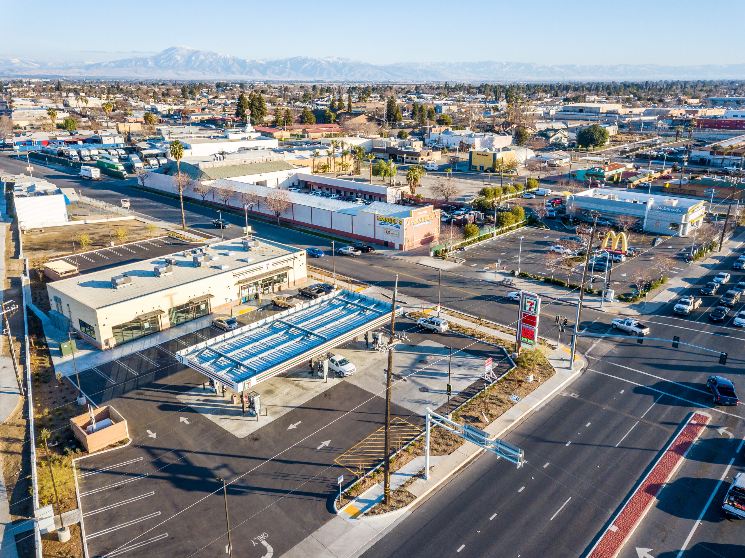 7Eleven Gas Station Bakersfield, CA Dynamic