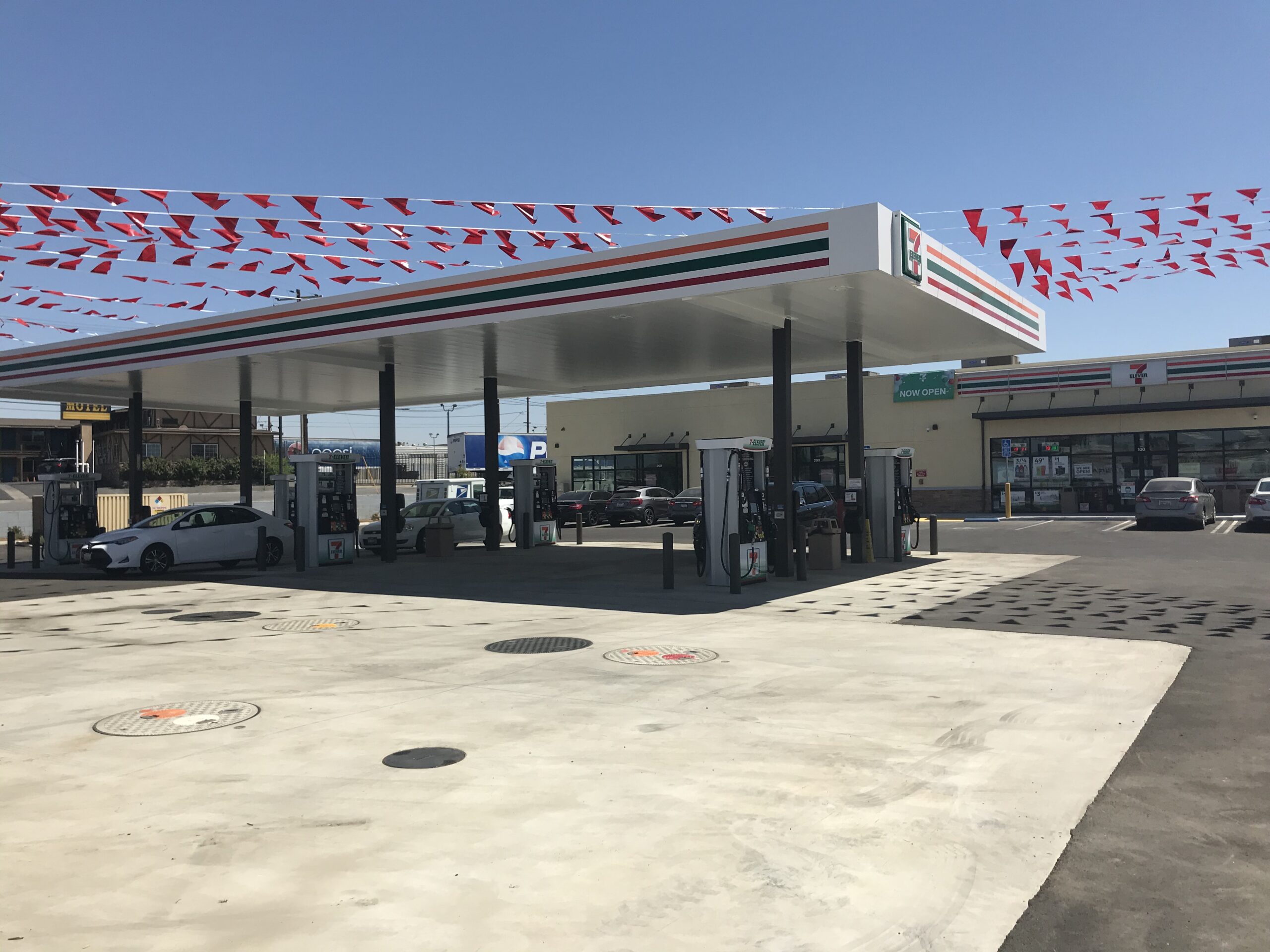 7Eleven Gas Station Bakersfield, CA Dynamic