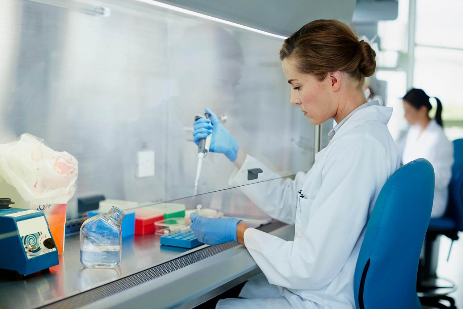 Fume Hood Testing DYNAMIC FLOW BALANCING