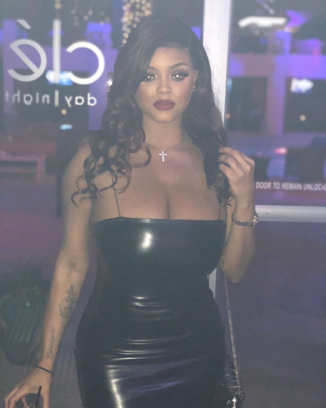 Lavish Styles | Sexy Pics On -DynastySeries.com