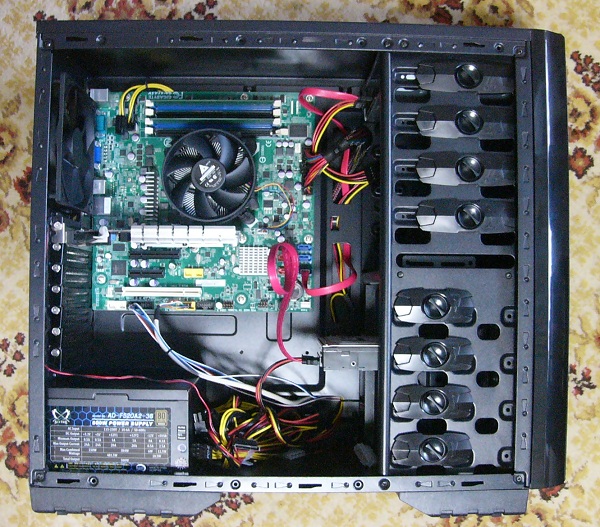 Express5800/GT110bのマザー・CPU流用で新PC組み立て Do It Ourselves! それ