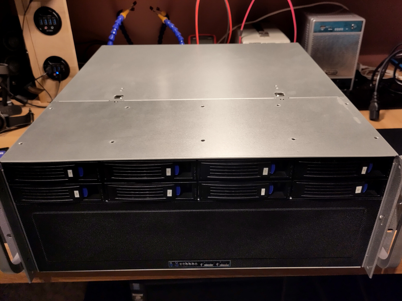 HomeLab Linux KVM server