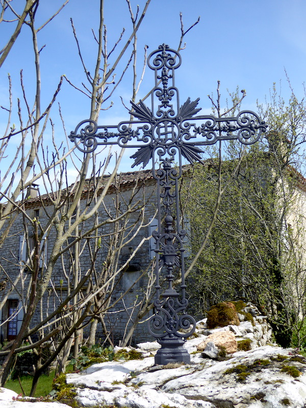 Croix de carrefour Tabarly SaintAntoninNobleVal Emonumen