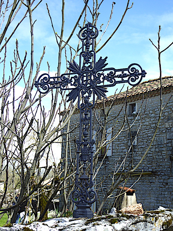 Croix de carrefour Tabarly SaintAntoninNobleVal Emonumen