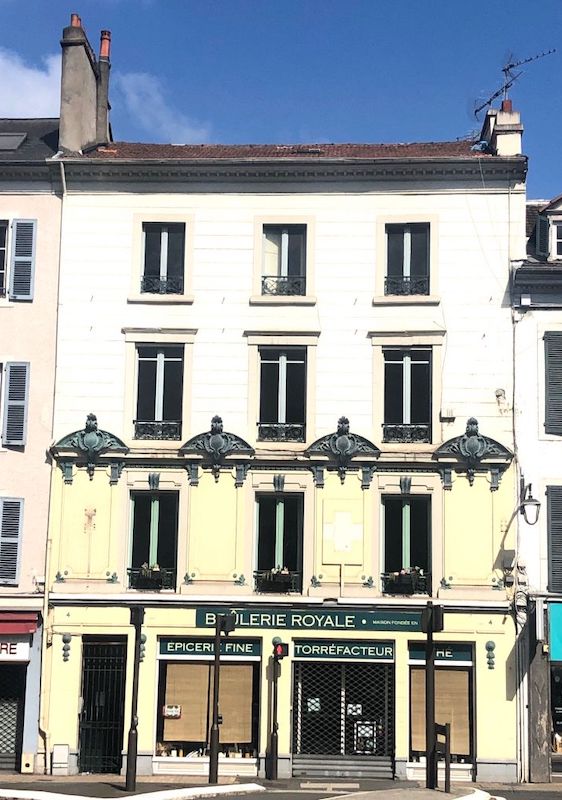 Ornements de façade Rue de Noguë Pau Emonumen