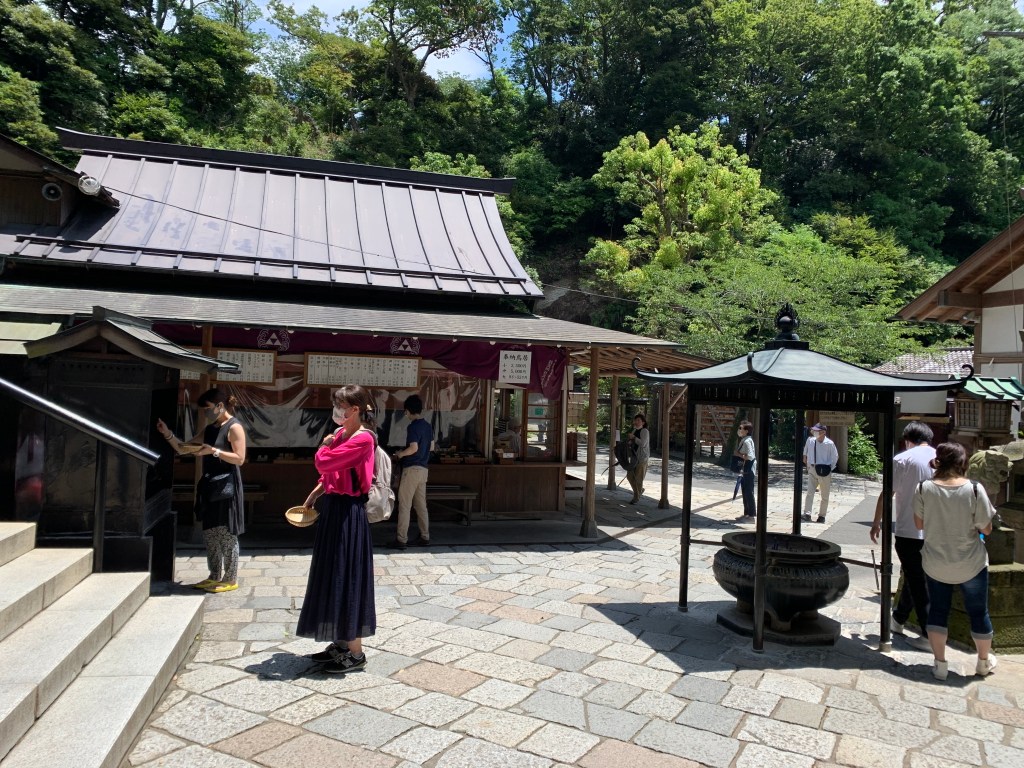 鎌倉 銭洗弁天 洗ったお金は保管 正しいお札の洗い方