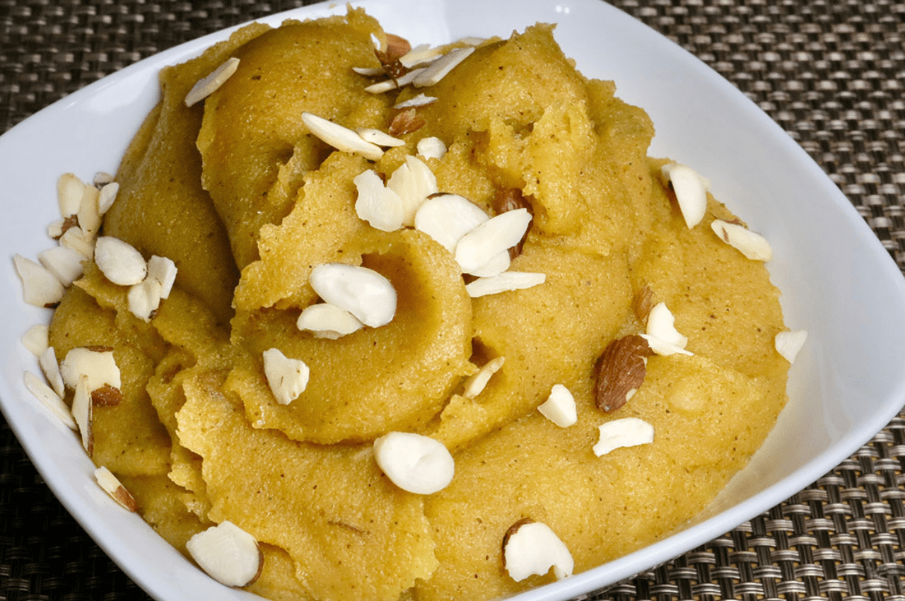 Besan Ka Halwa Recipe सर्दियों में रहना चाहते हैं अंदर से गरम