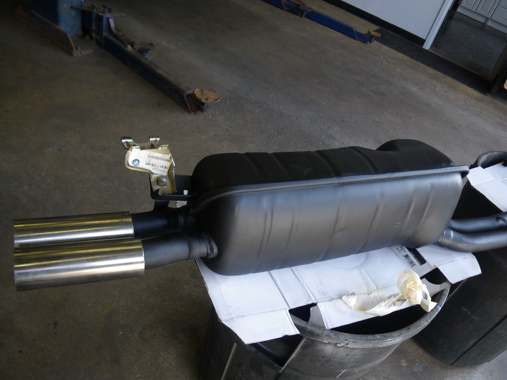 used e28/e24 exhaust 125.00 SOLD