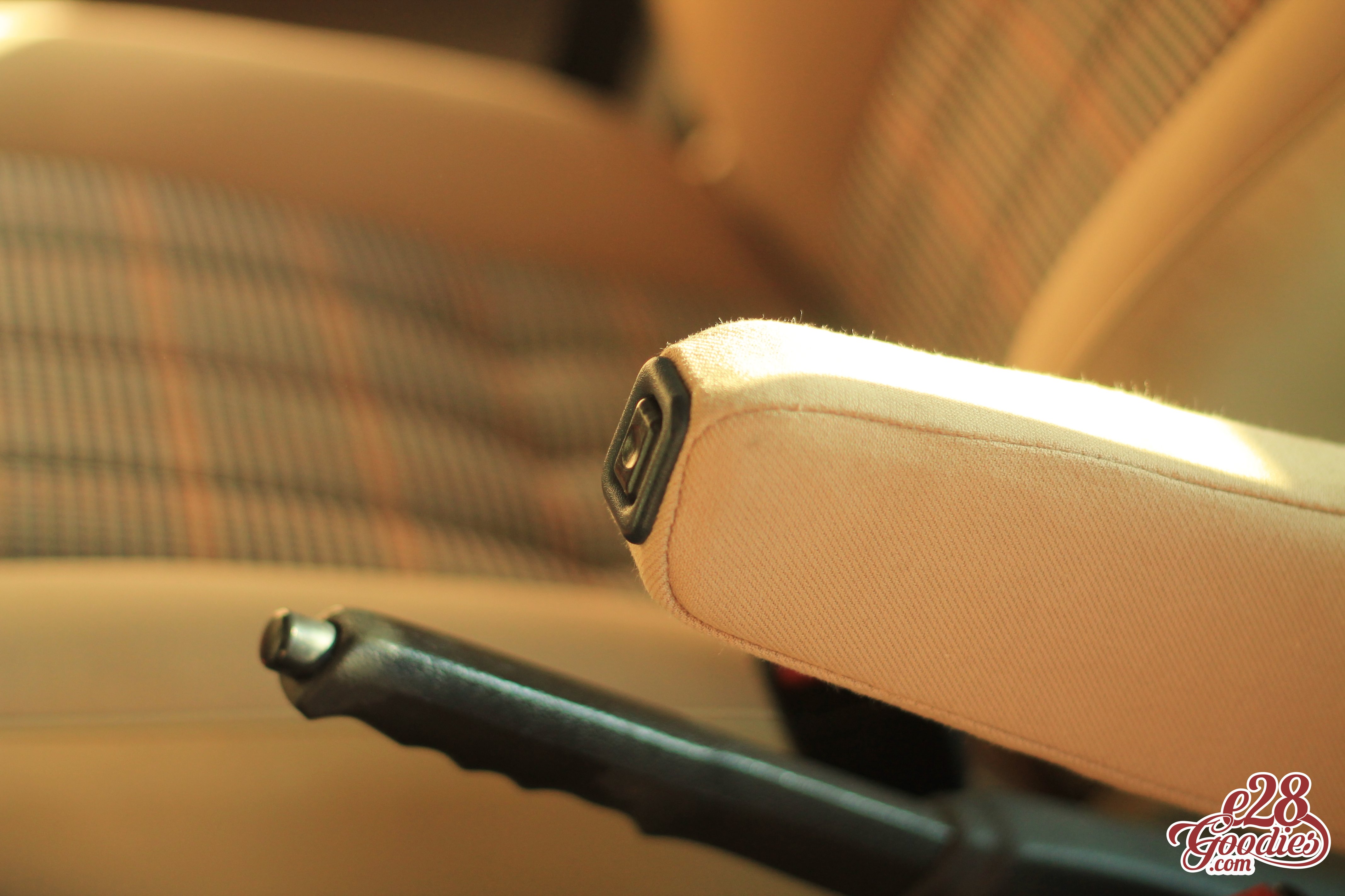 Set of e34 armrest adapters for e28 comfort seats E28 Goodies