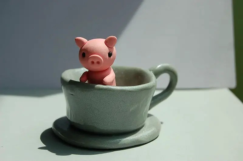 Can You Use Acrylic Paint On Clay? CraftersMag