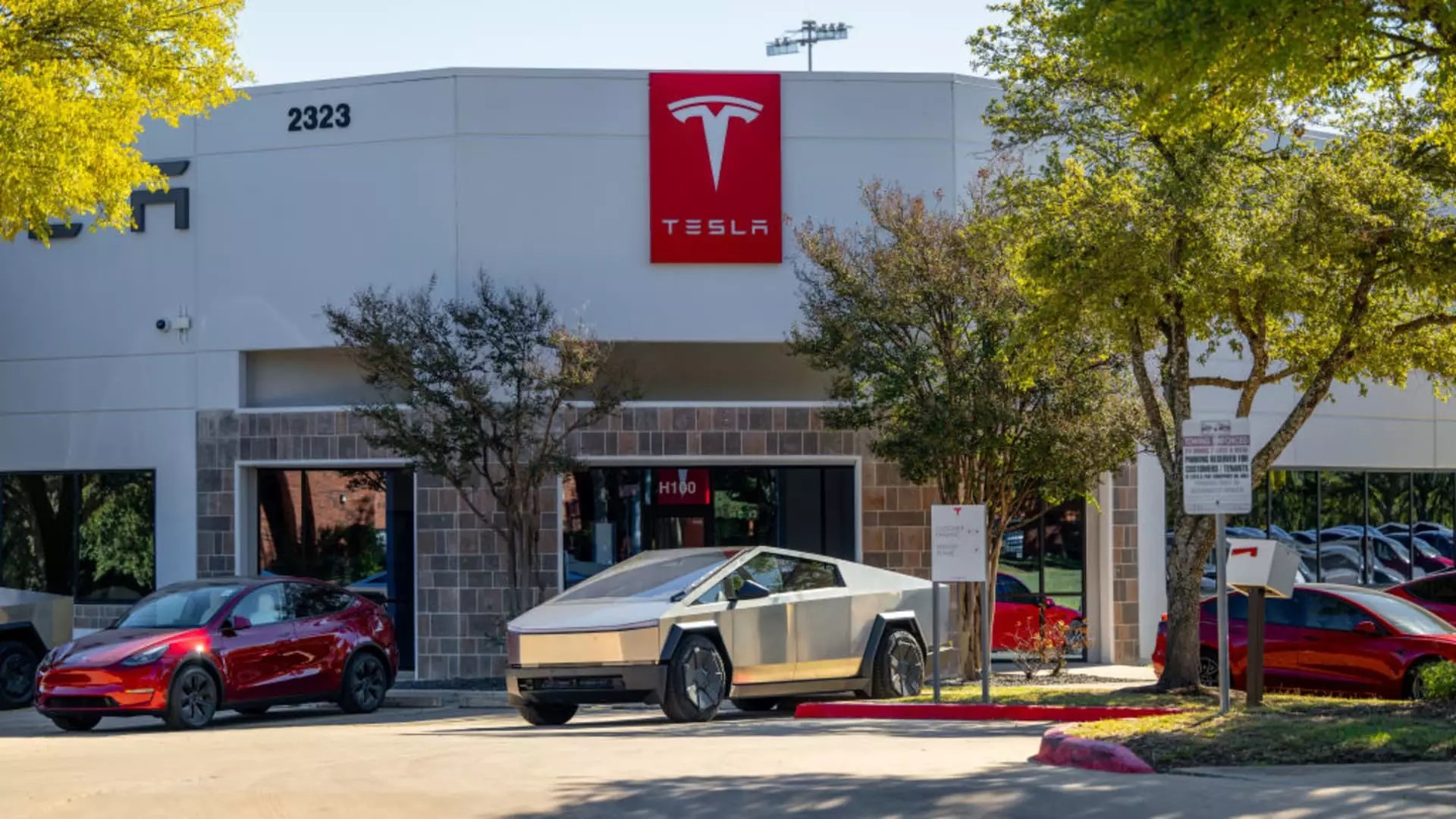 Market Movements: Analyzing Key Stock Performances and Industry Trends