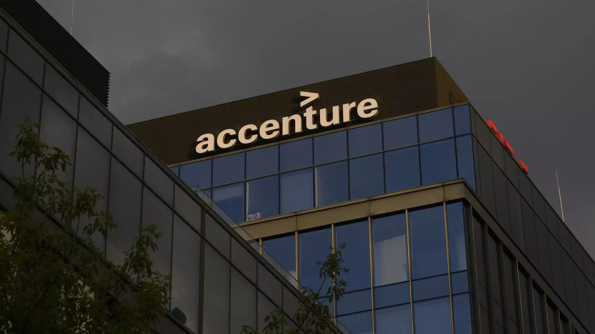 The Alarming 22.9% Drop: Accenture Faces the Reality of Federal Spending Cuts