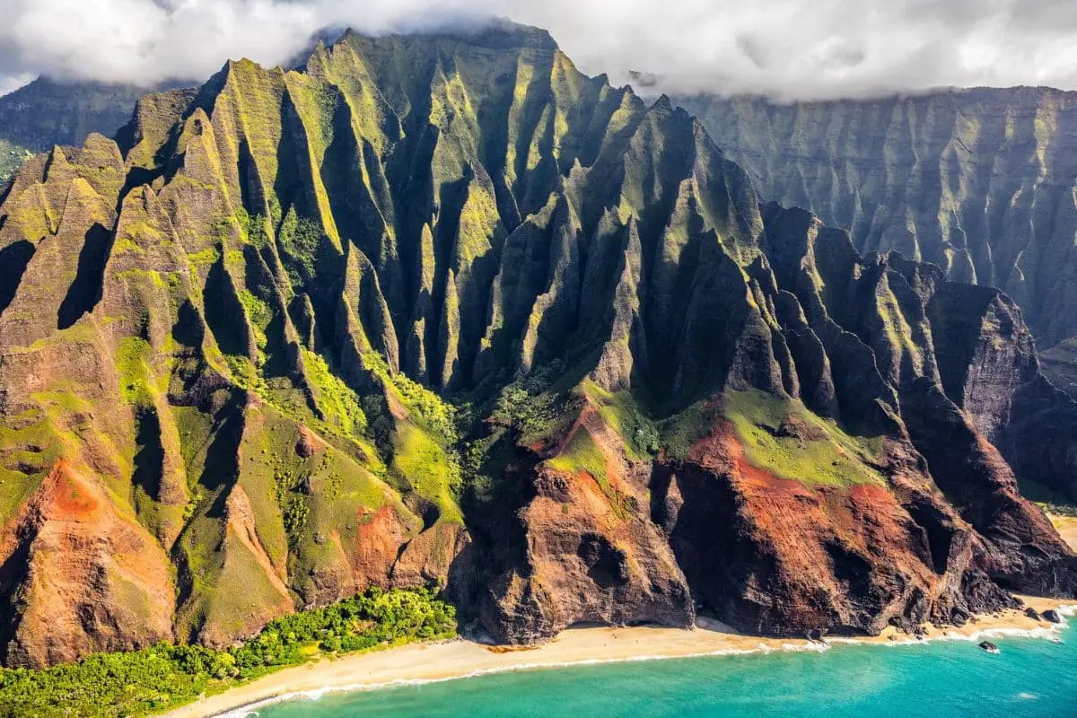 Which Hawaiian Island Has the Best Hiking in 2023?