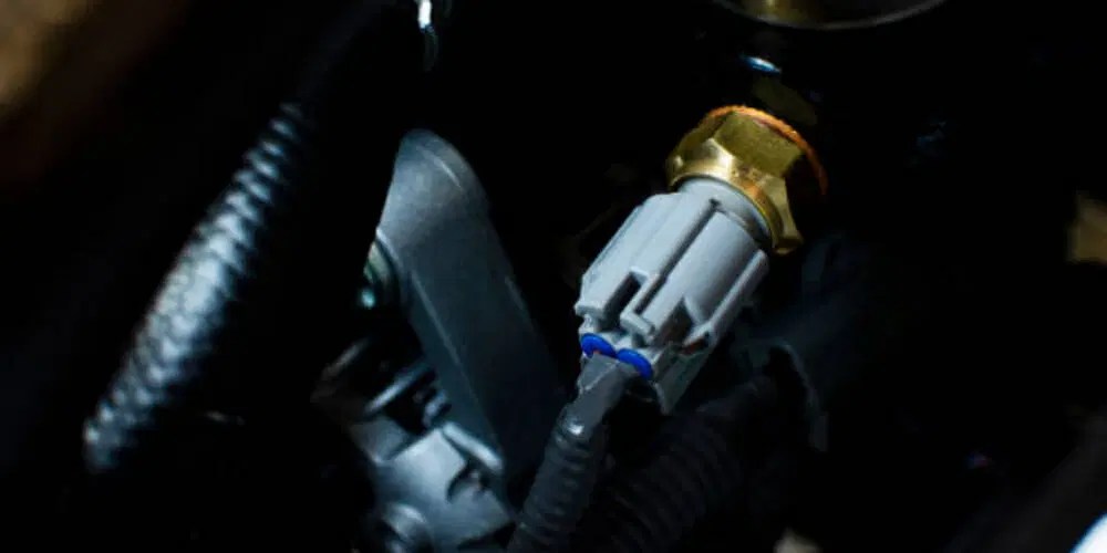 How to Check Knock Sensor with Multimeter (Guide)