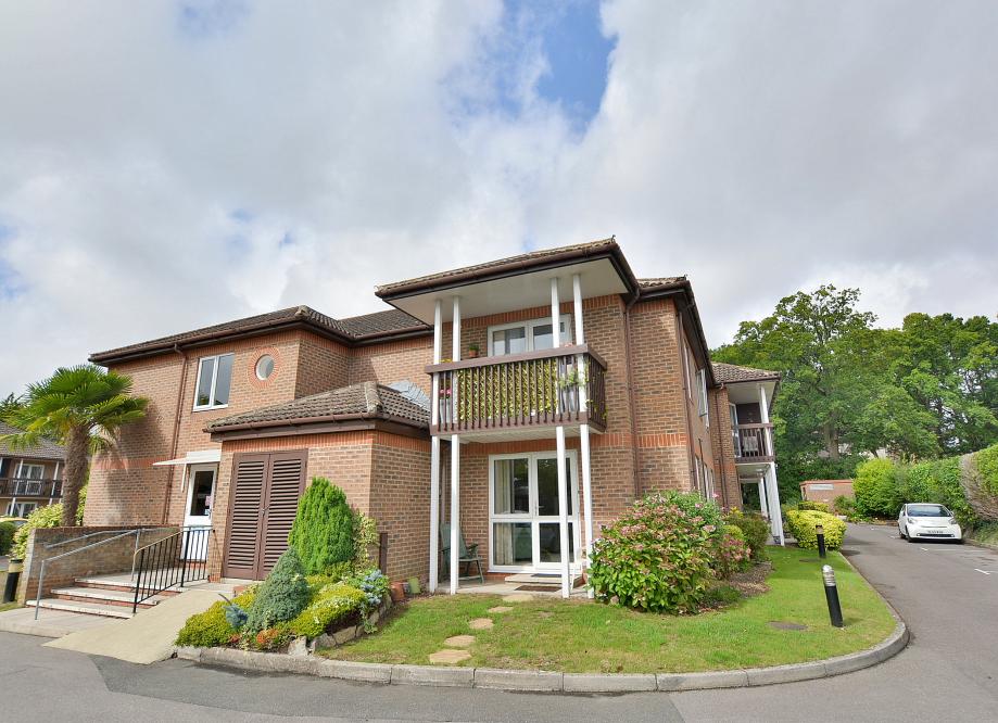 Ferndown Hearnes Estate Agents