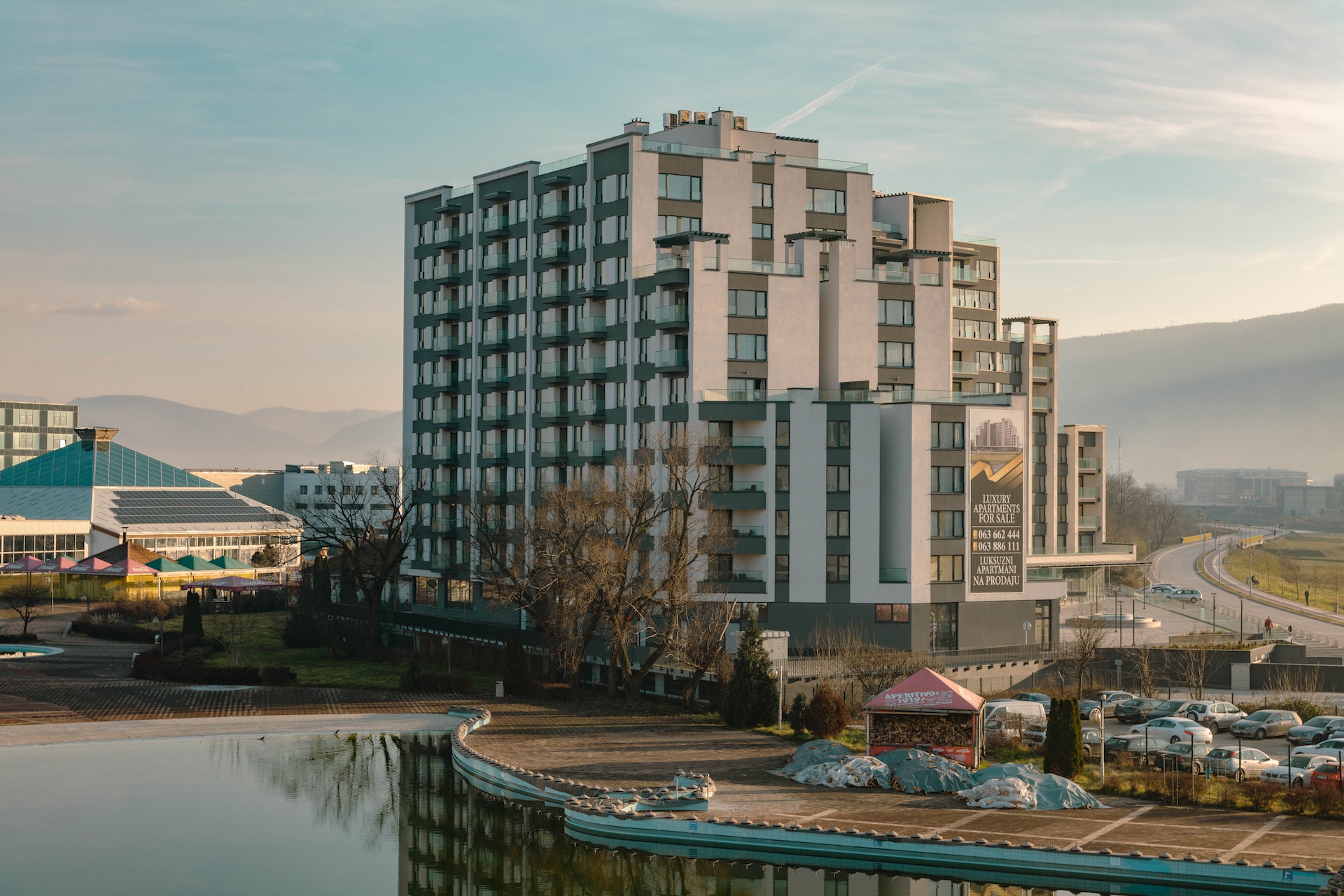 Increasing Defaults on ApartmentBacked Bonds as Housing Market Cools