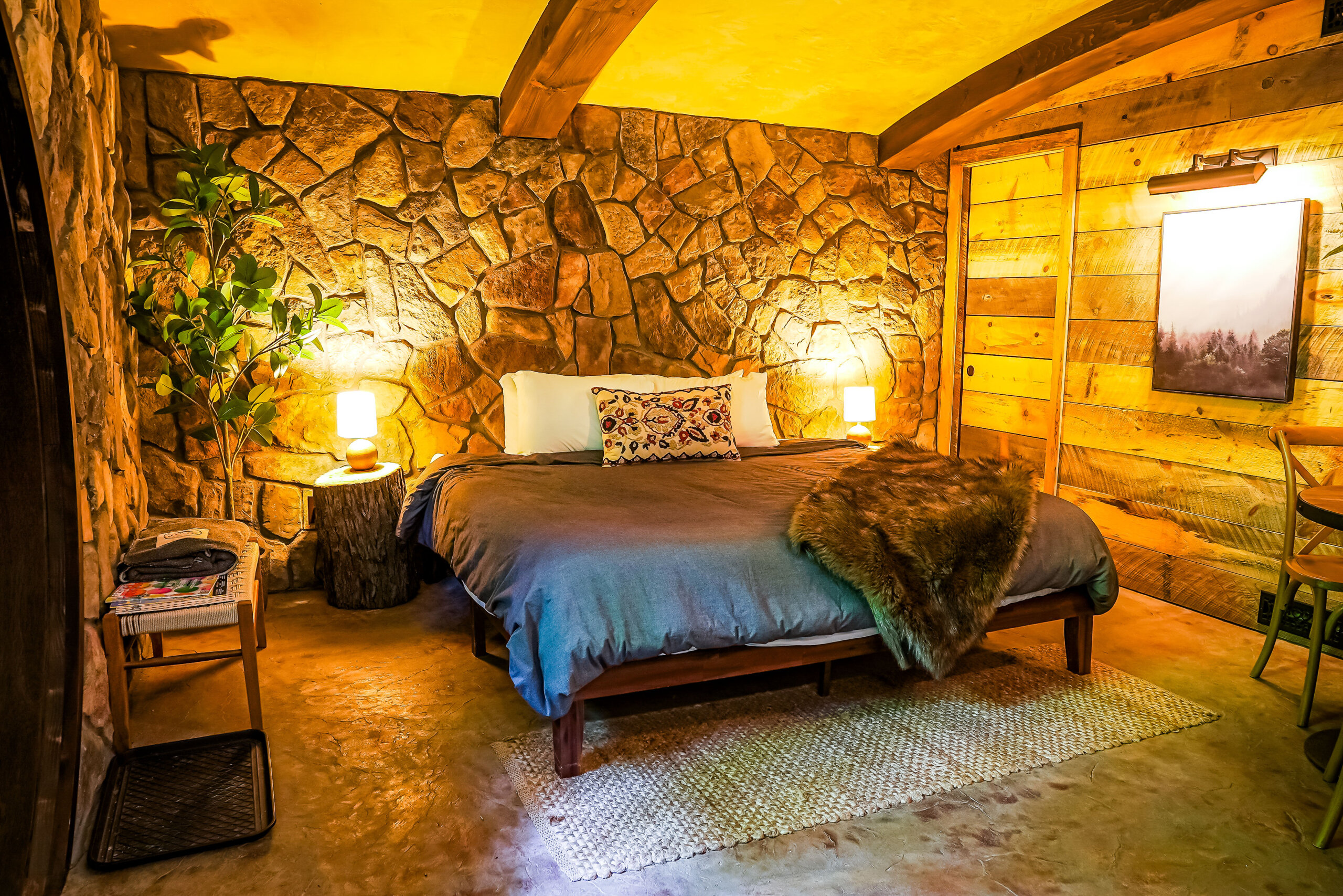 The Hobbit House June Farms Cabins