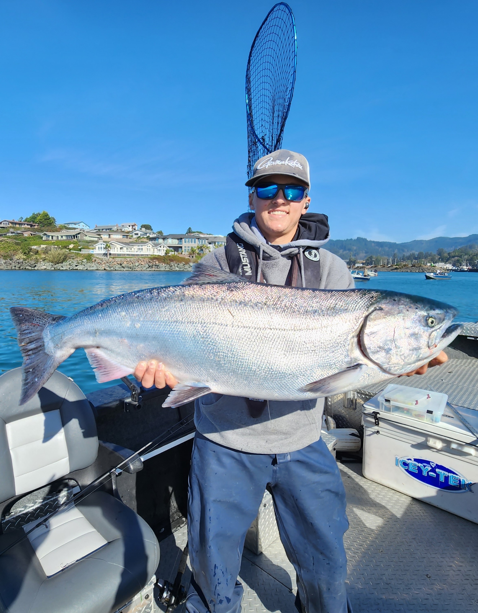 Fishing Eagle Bay Lodging