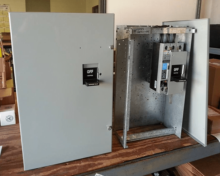 Enclosed Circuit Breakers