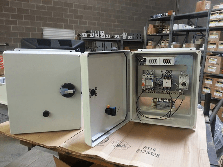 Enclosed Circuit Breakers