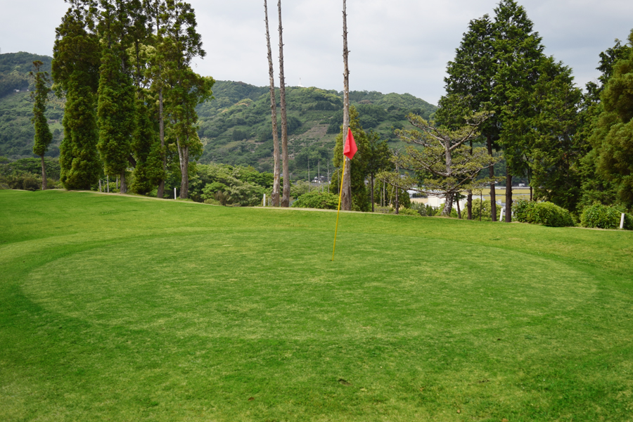 5番ホール 佐賀のゴルフ練習場イーグルゴルフガーデン公式サイト