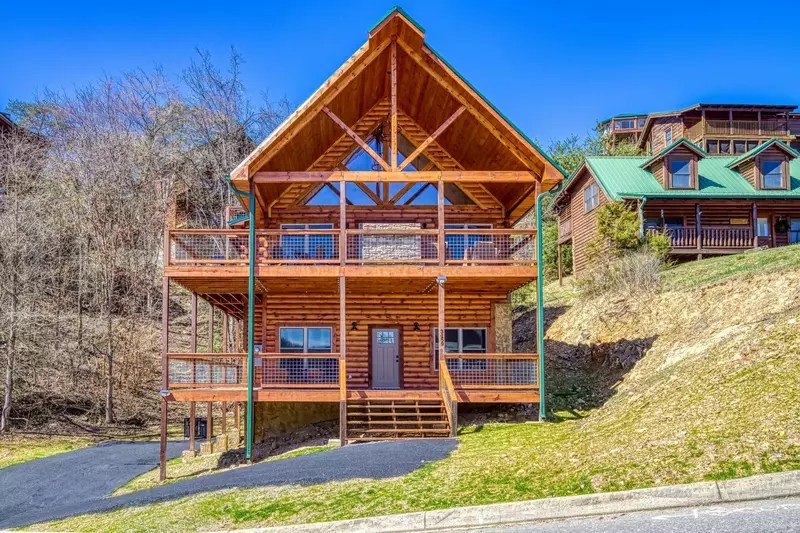 Pigeon Cabins ERN866 Ole Smoky 3 Bedroom