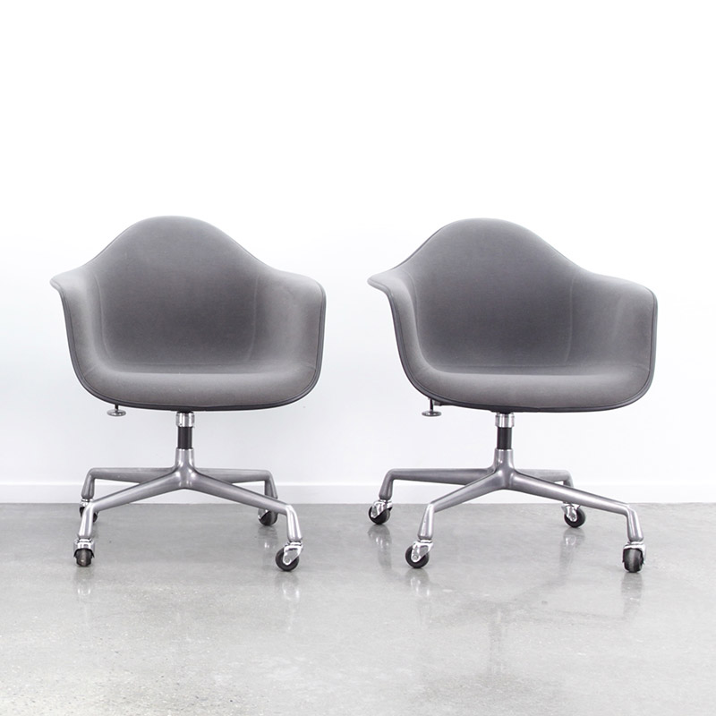 Eames Universal Base Arm Chair, Eames EC432 Chair