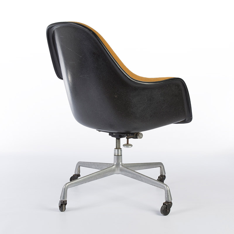 Eames EA178 Arm Chair, Eames Loose Cushion Arm Chair